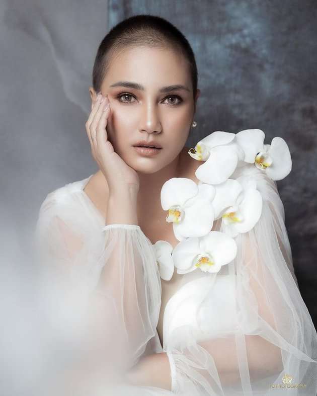 Pesona Feby Febiola Photoshoot, Tampil Bak Putri Khayangan