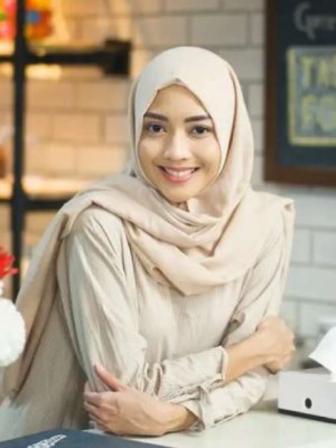 Adem Banget! Potret Ririn Dwi Aryanti Kenakan Hijab