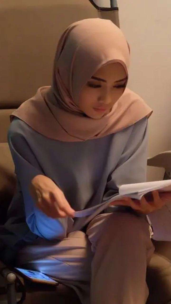 Adem Banget! Potret Ririn Dwi Aryanti Kenakan Hijab