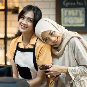 Adem Banget! Potret Ririn Dwi Aryanti Kenakan Hijab