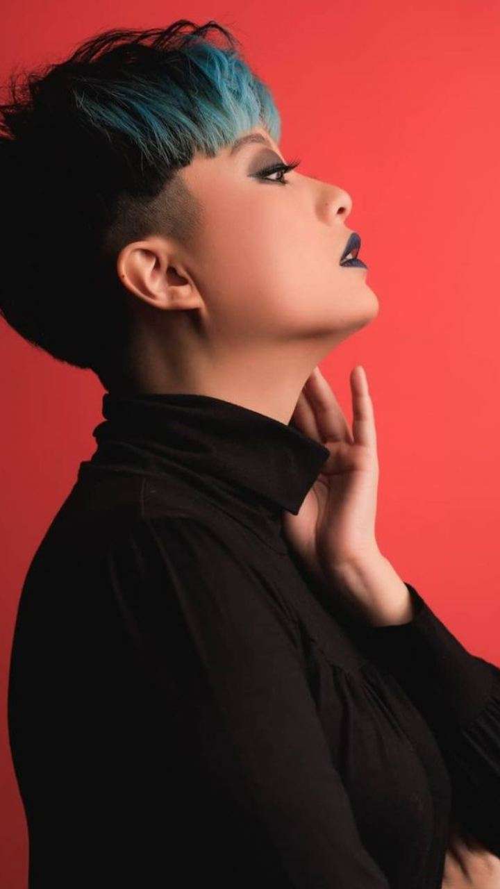 Penampilan Terbaru Mantan Penyanyi Cilik Leony Disorot