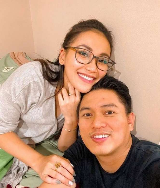 Deretan Pedangdut Gagal Nikah, Terbaru Ayu Ting Ting