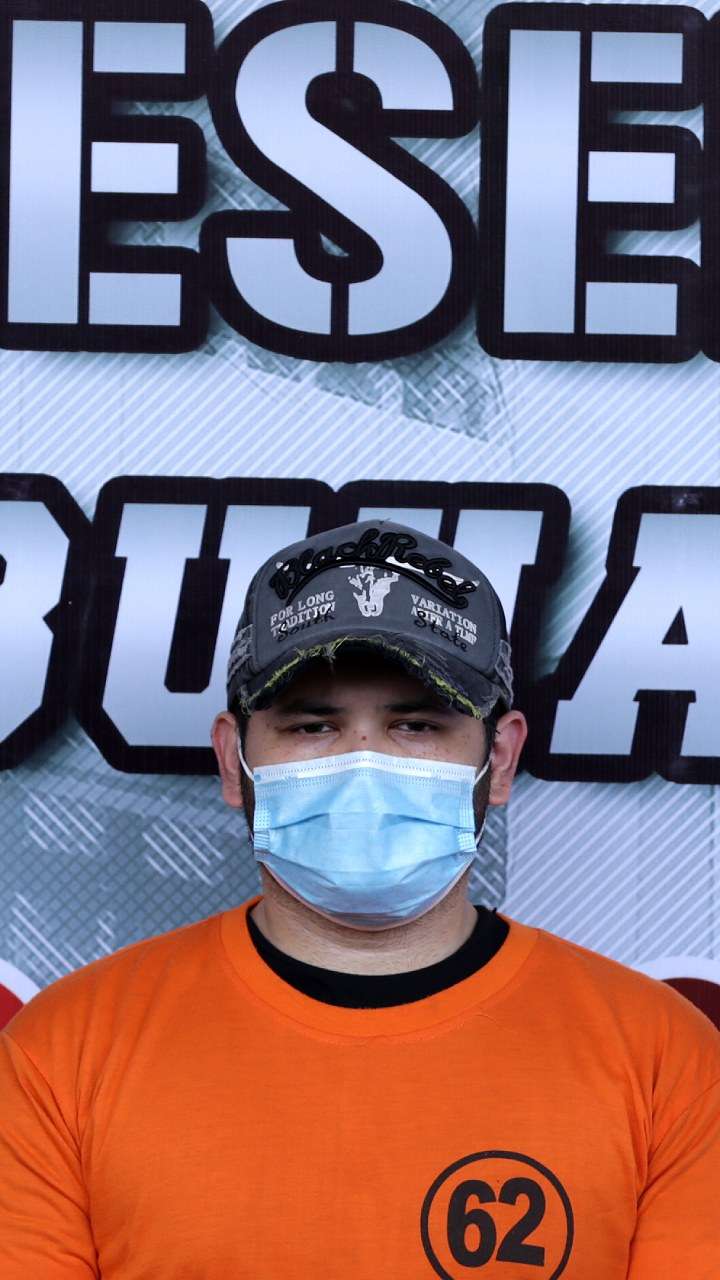 FOTO: Ekspresi Ridho Rhoma Saat Ditangkap Narkoba 