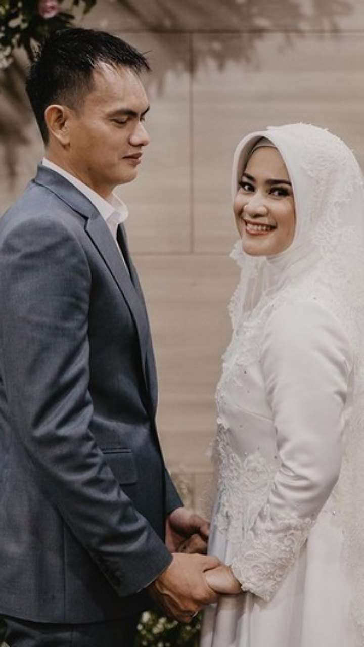 FOTO: Belasan Tahun Menjanda, 3 Seleb Ini Menikah Lagi