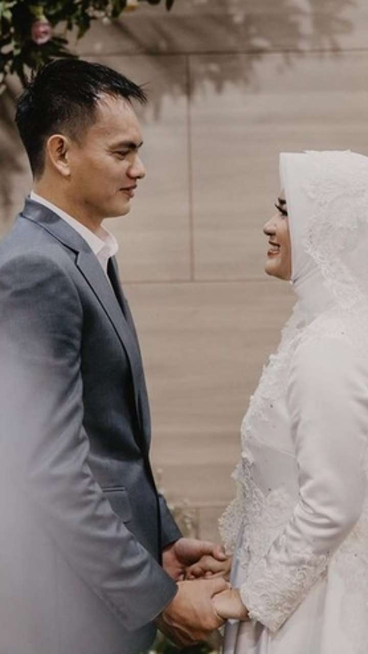 FOTO: Belasan Tahun Menjanda, 3 Seleb Ini Menikah Lagi