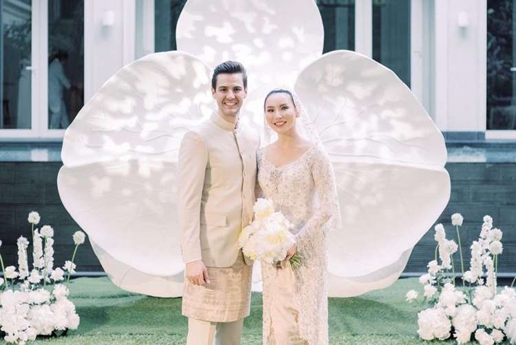 5 Artis yang Mantap Pindah Agama 