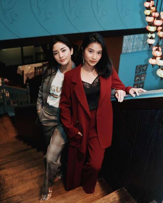 Potret Seleb dan Ibu Sambung Cantik, Usianya Tak Terpaut Jauh