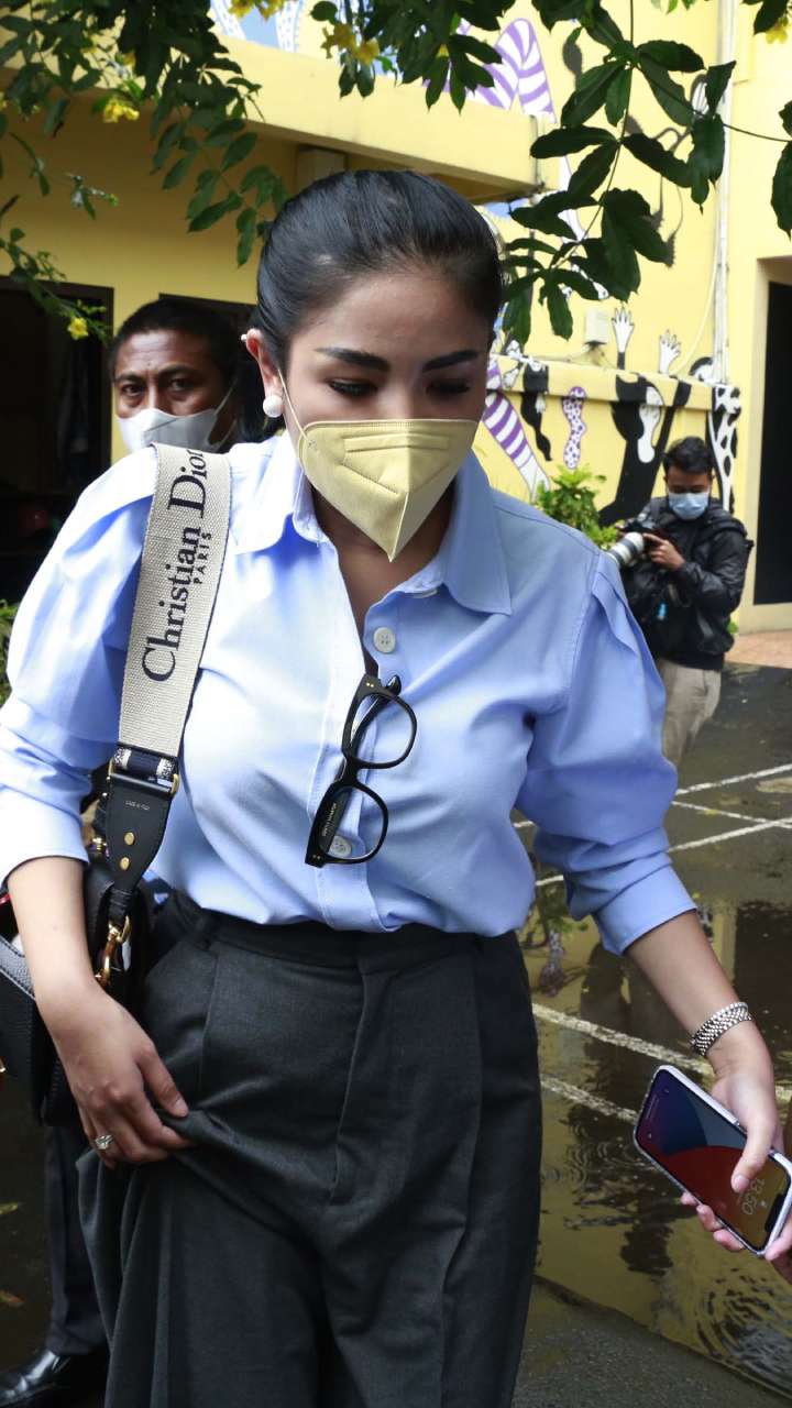 Nindy Ayunda Bongkar 'Borok' Suami
