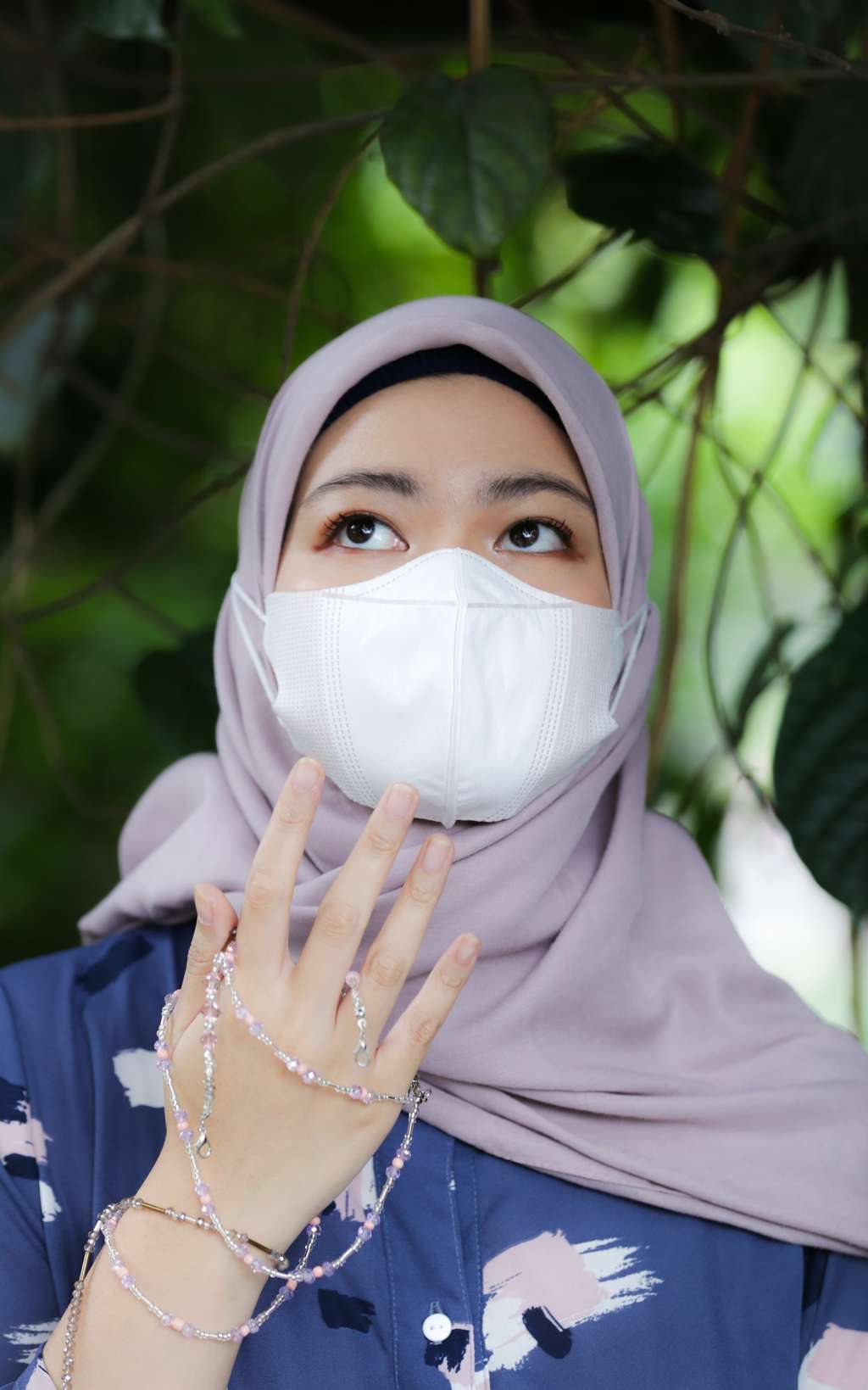 FOTO: Tampil Kece dengan Strap Mask Kekinian