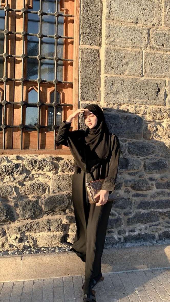 Pesona Margin Wieheerm Saat Kenakan Hijab 