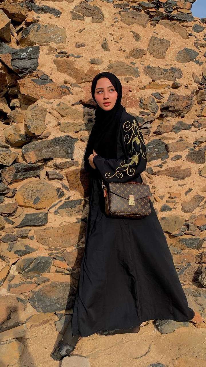 Pesona Margin Wieheerm Saat Kenakan Hijab 