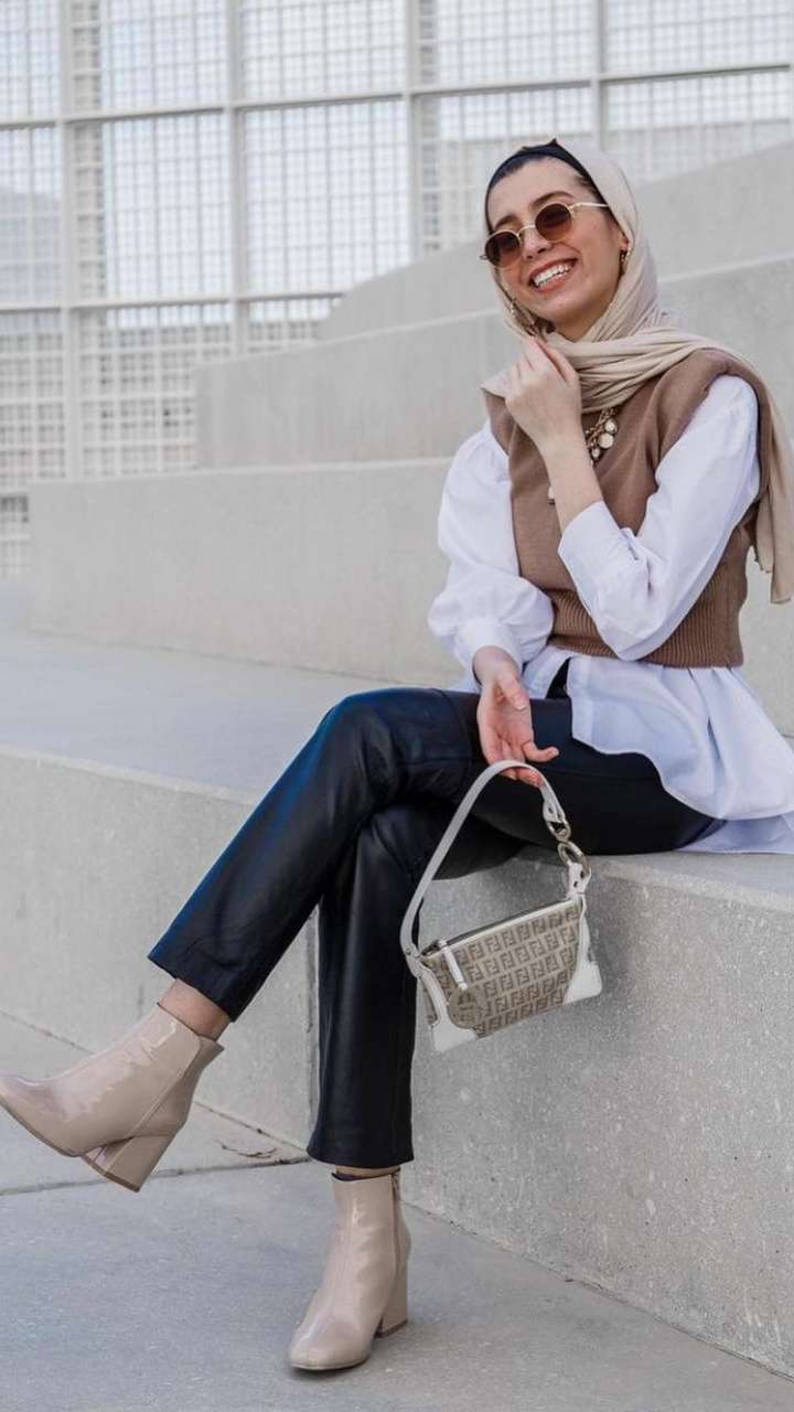 Inspirasi Hijab dan Sweater Vest ala Korea 