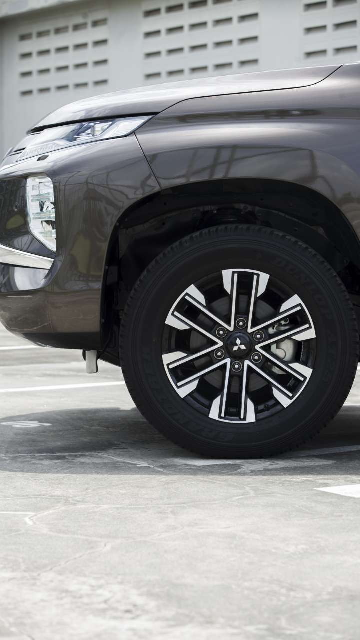 Gaharnya Tongkrongan New Pajero Sport 