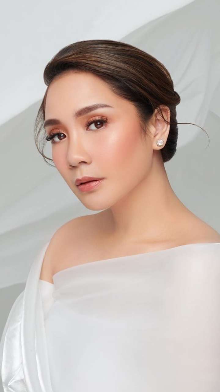 Deretan Seleb Cantik Jebolan Kampus Luar Negeri