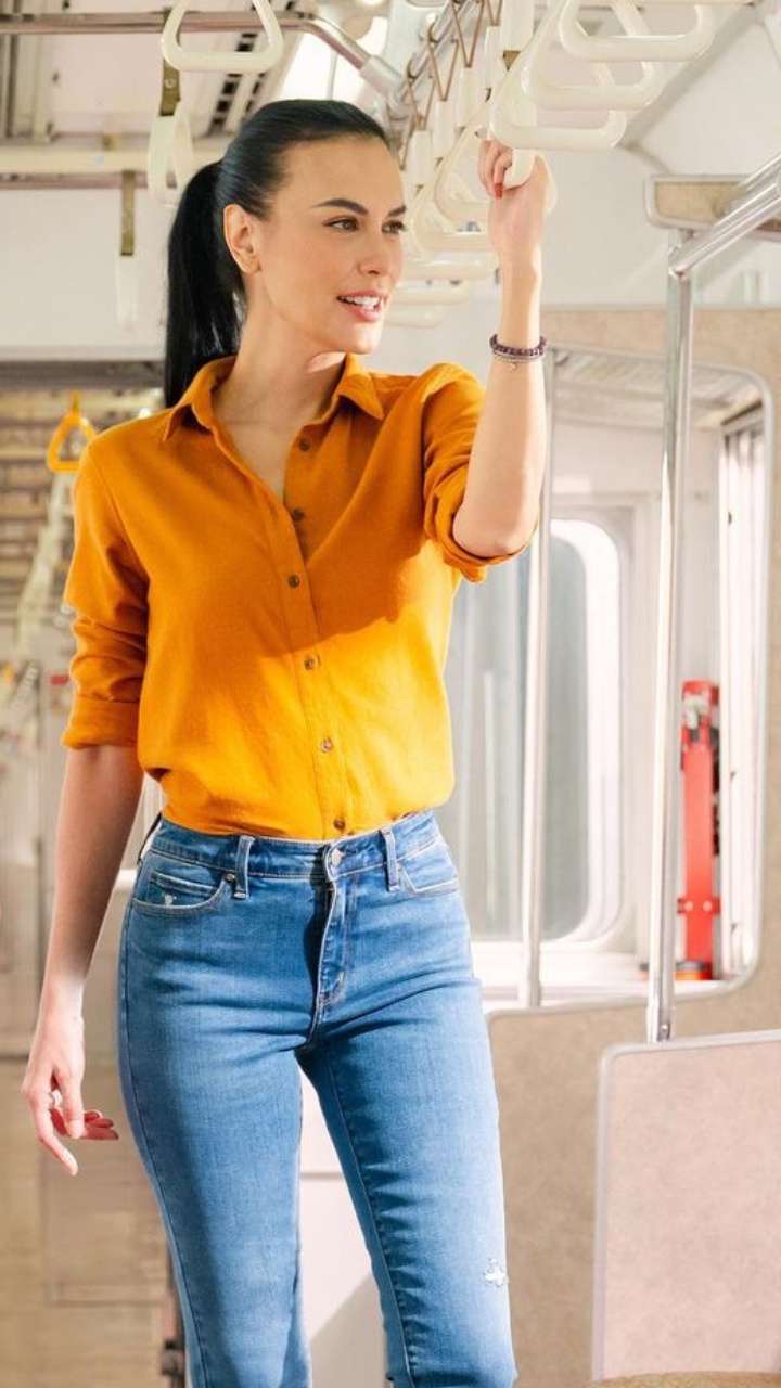 Potret Gaya Fashion Simpel Sophia Latjuba, Bak ABG