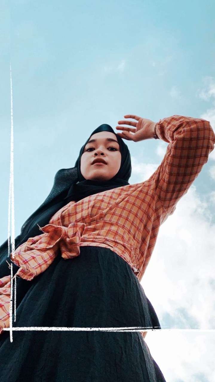 Cantiknya Istri Ayus Sabyan, Pinter Makeup dan Selalu Stylish