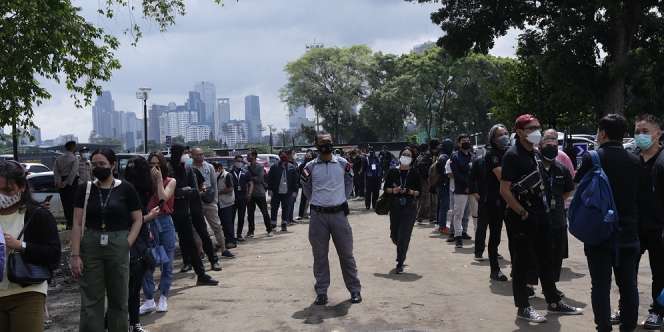 FOTO: Presiden Jokowi Tinjau Vaksinasi Awak Media