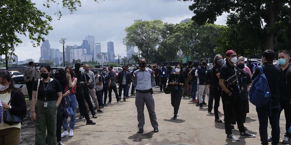 FOTO: Presiden Jokowi Tinjau Vaksinasi Awak Media