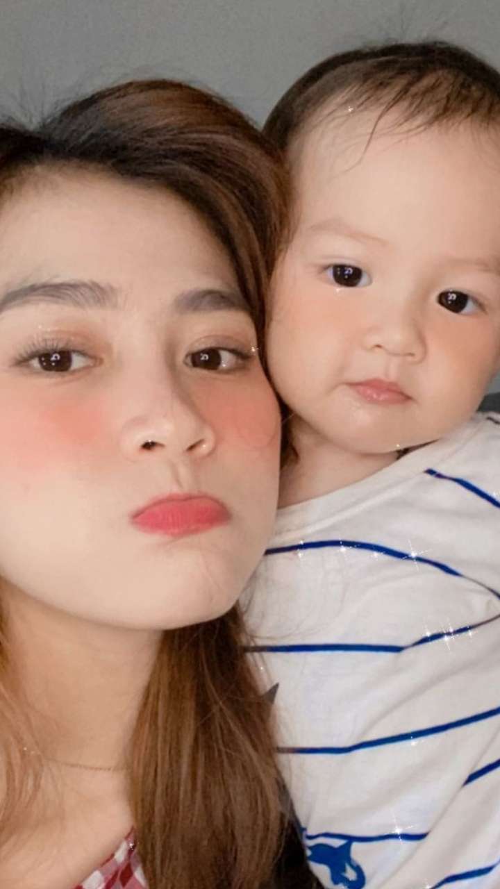 Gaya Henny Rahman, Istri Zikri Daulay yang Disorot Lepas Hijab