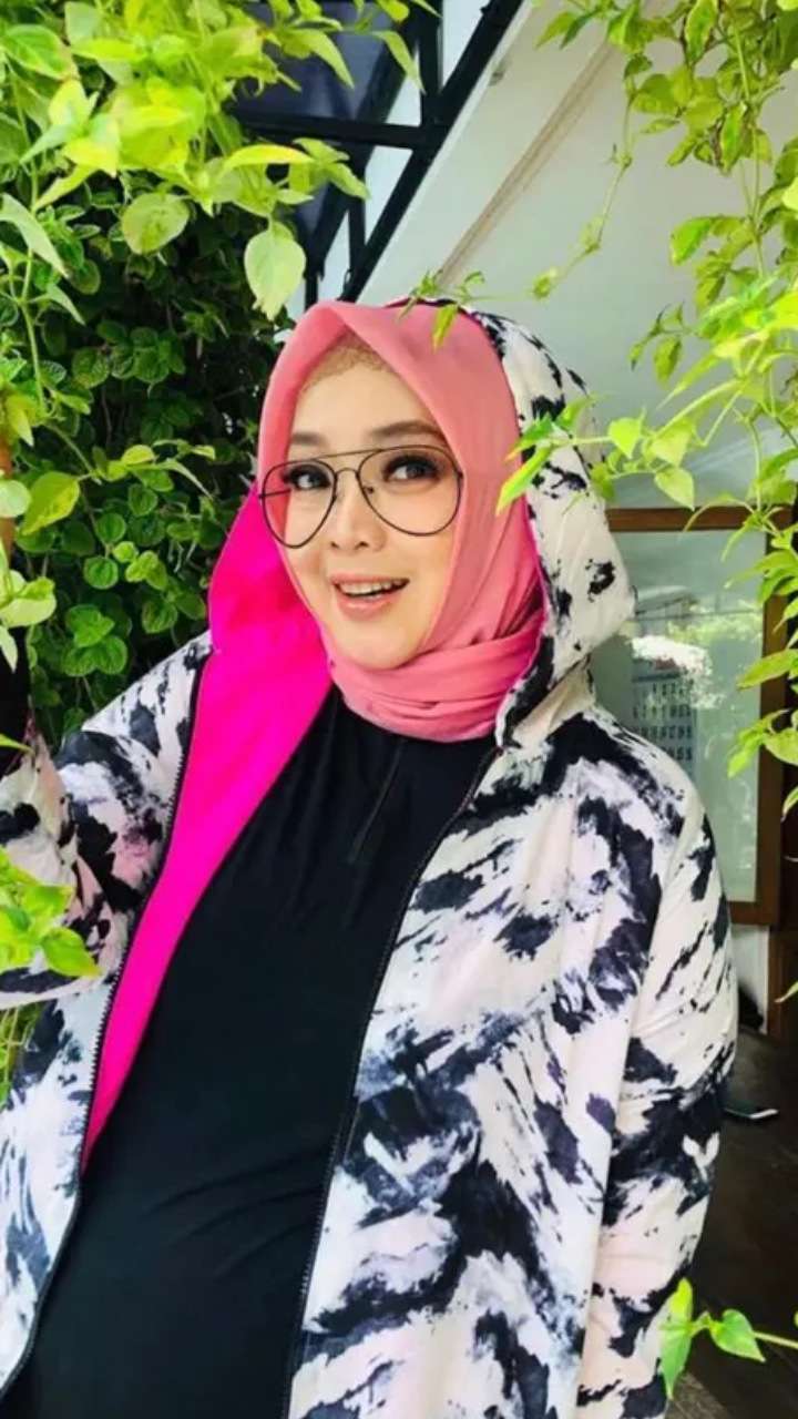 Potret Kenangan Rina Gunawan, Pangling Penampilannya Saat Diet