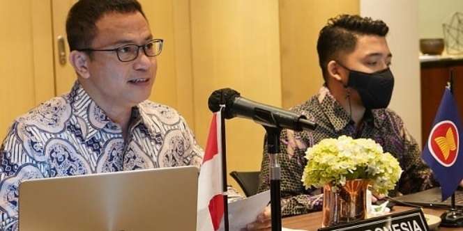Jarang Tersorot, 5 Artis Ini Sekarang Jadi Abdi Negara