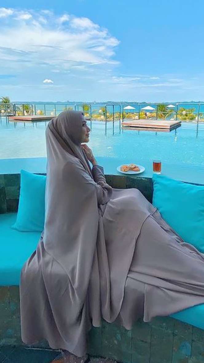 Potret Sherel Thalib Makin Syar'i, Kini Bercadar