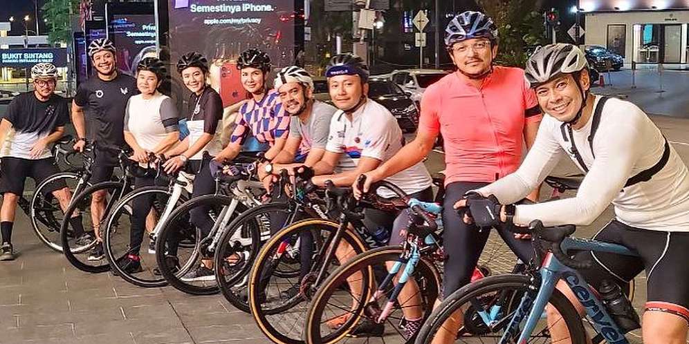 Potret Noor Nabila yang Dikabarkan Tunangan Engku Emran