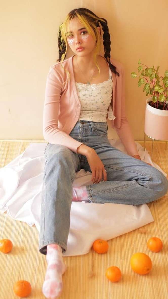 Pesona Chanella Leslie, Anak Sambung Cut Tari Berparas Bule