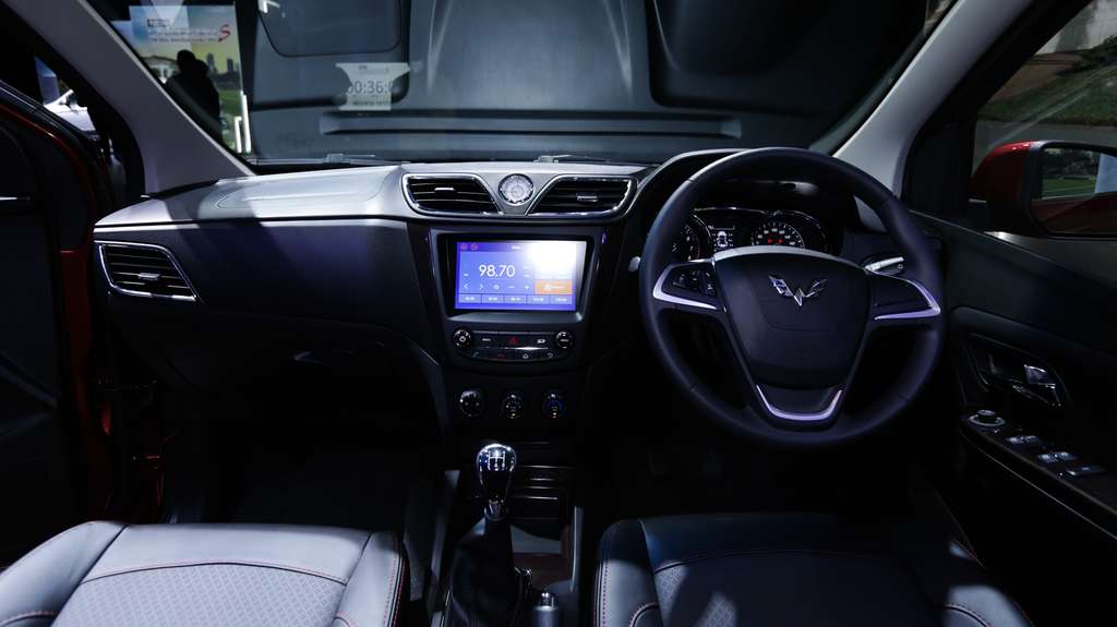 Melihat Perubahan Wuling Confero S Terbaru