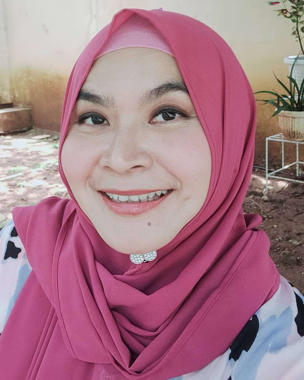 5 Potret Terbaru Ulfa Dwiyanti Usai Vakum dari Dunia Hiburan