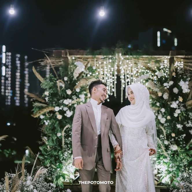 Potret Romantis Ustaz Syam dan Jihan Setelah Menikah