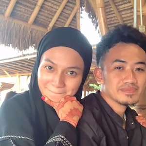 Potret Romantis Ustaz Syam dan Jihan Setelah Menikah