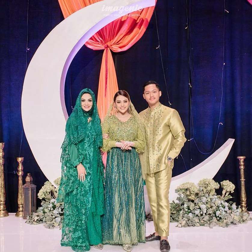 Momen yang Ditunggu Foto Bareng Krisdayanti, Aurel dan Azriel
