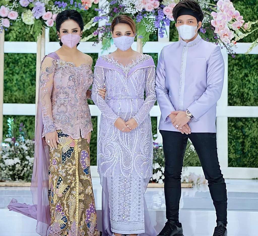 Momen yang Ditunggu Foto Bareng Krisdayanti, Aurel dan Azriel
