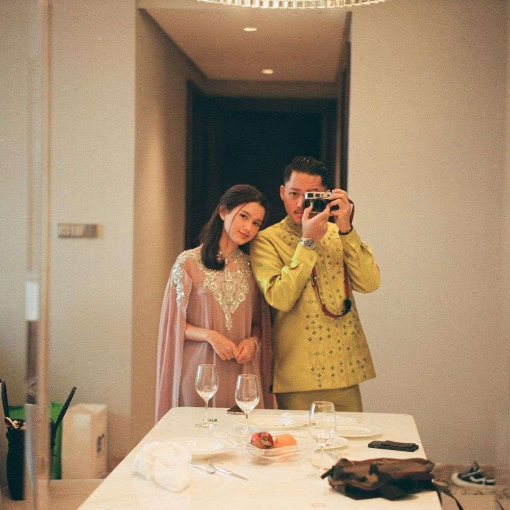 Gaya Sarah Menzel Kekasih Azriel Jadi Sorotan