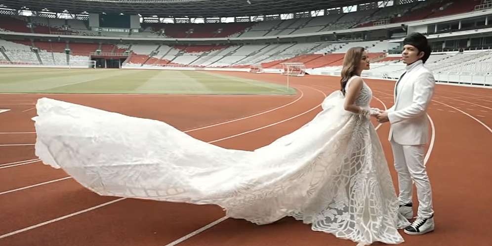 Stadion GBK Jadi Saksi Cinta Atta Halilintar dan Aurel