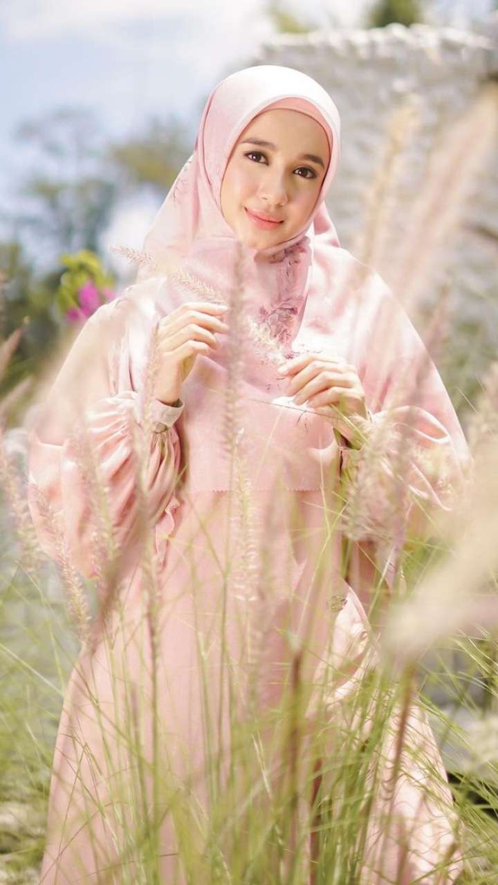 Ditinggal Nikah Mantan Suami, 5 Artis Ini Pilih Menjanda