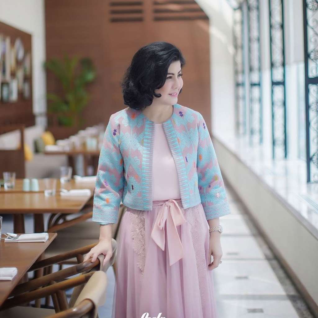 5 Pesona Ibu Bams, Desiree Tarigan yang Awet Muda dan Cantik