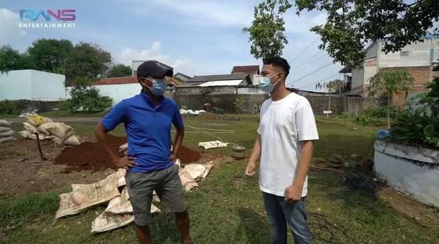 Sultan mah Bebas, Potret Raffi Ahmad Bikin Lapangan Golf