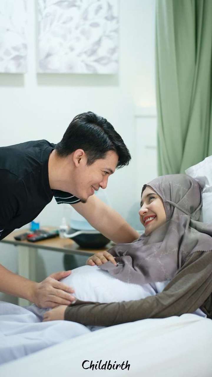 Momen Haru Zaskia Sungkar Melahirkan Anak Pertama