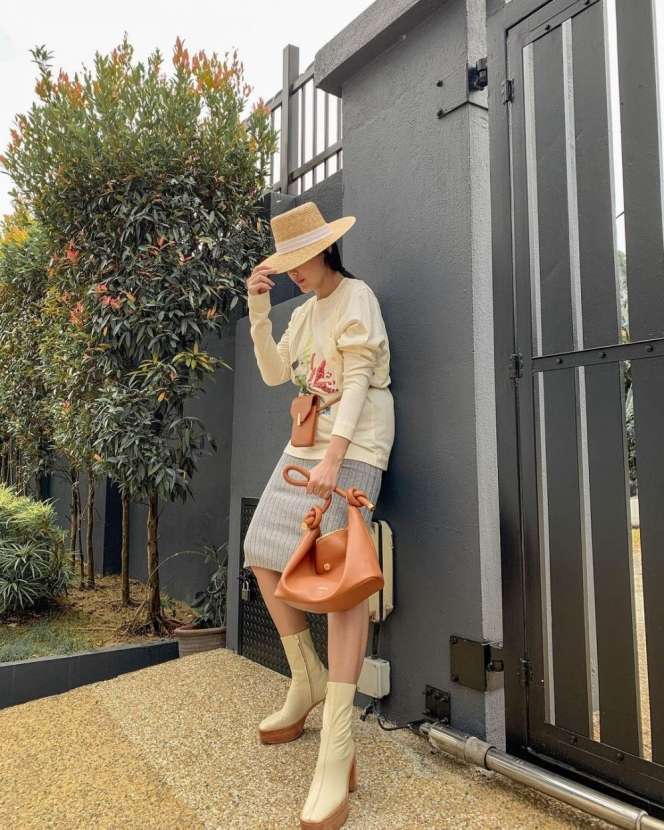 5 Penampilan Whulandary Herman Usai Lahiran Bikin Terkejut