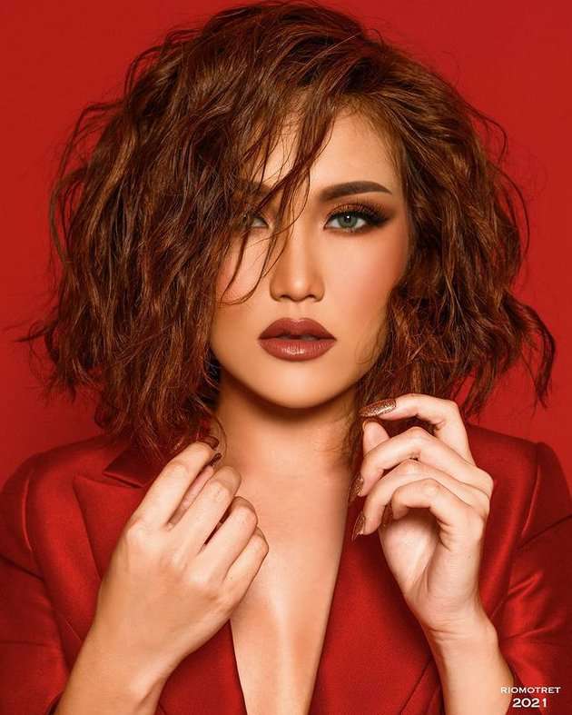 Potret Terbaru Ayu Ting Ting, Gayanya Lebih Berani!