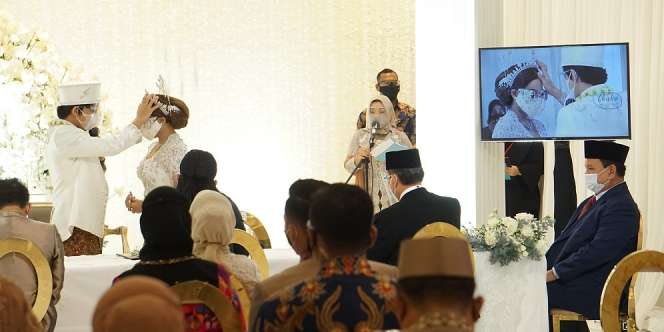 FOTO: Janji Suci Atta dan Aurel di Hadapan Jokowi-Prabowo
