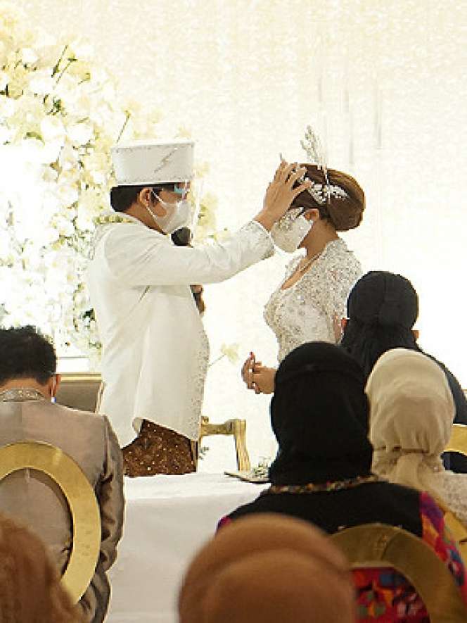 FOTO: Janji Suci Atta dan Aurel di Hadapan Jokowi-Prabowo