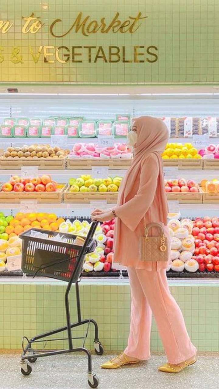 5 Gaya Fashion Hijab Ramadan ala Dian Pelangi 