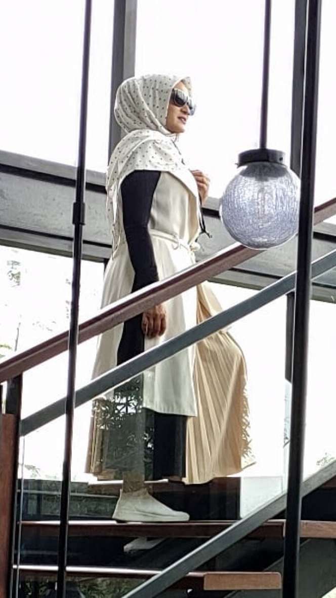 Hijrah, 5 Potret Terbaru Rita Hasan Artis Langganan Antagonis