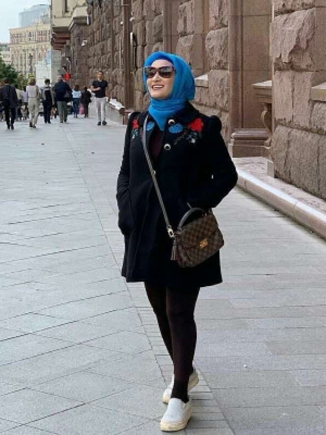 Hijrah, 5 Potret Terbaru Rita Hasan Artis Langganan Antagonis