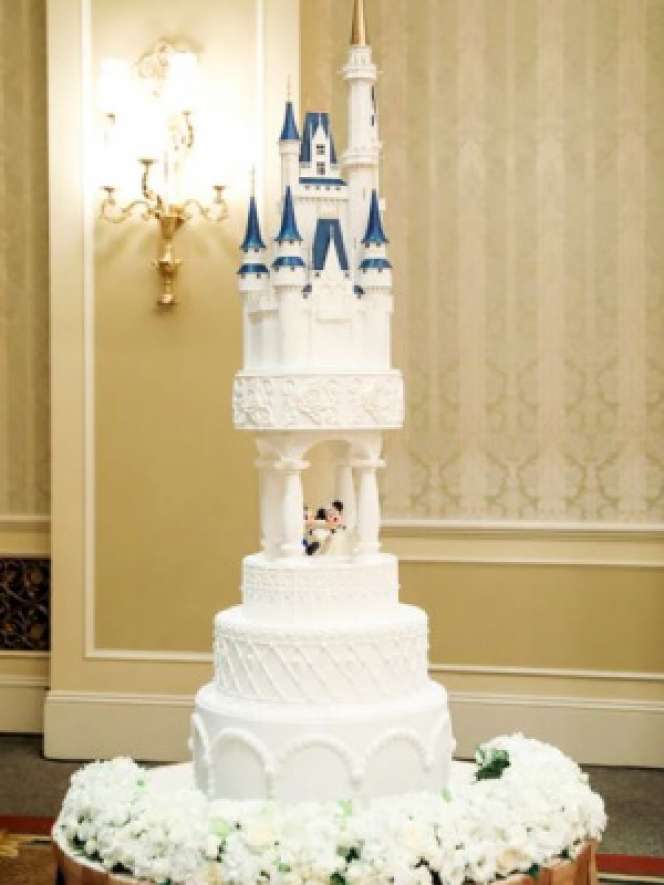 Potret Kue Pernikahan 5 Seleb Tanah Air, Ada Bentuk Kastil