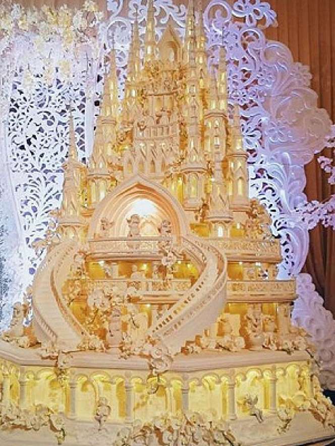 Potret Kue Pernikahan 5 Seleb Tanah Air, Ada Bentuk Kastil