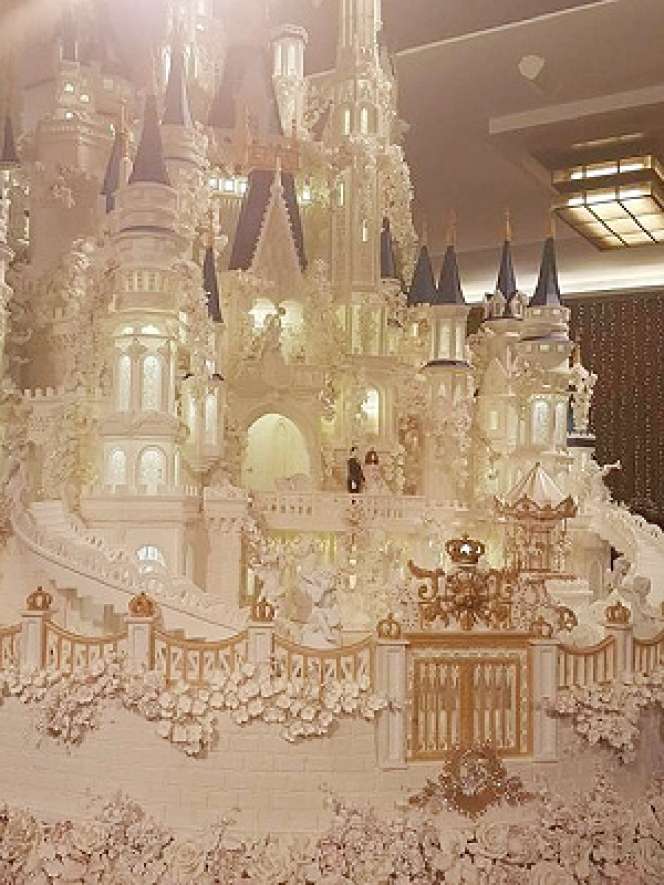 Potret Kue Pernikahan 5 Seleb Tanah Air, Ada Bentuk Kastil